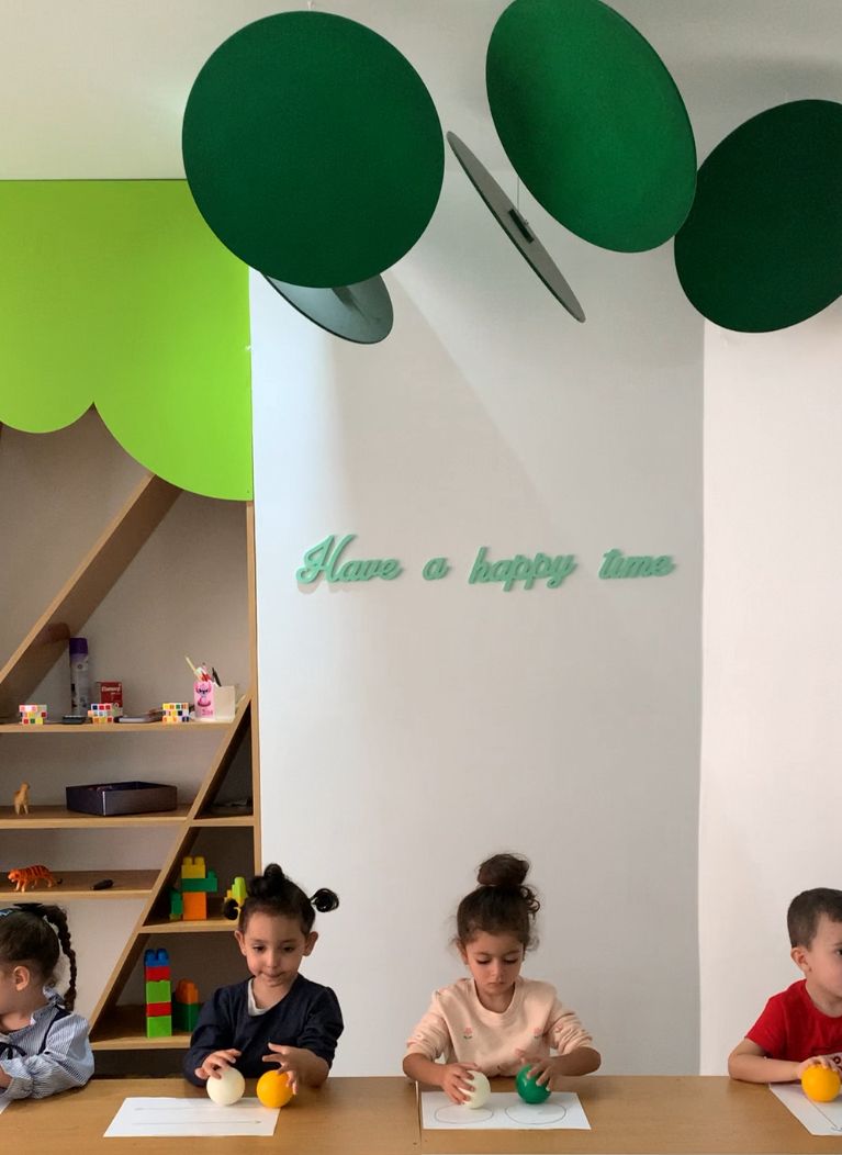 البرامج والأنشطة